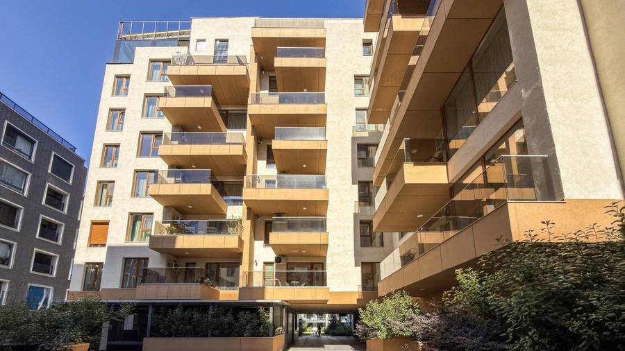 Penthouse cu 4 camere decomandat în Voluntari