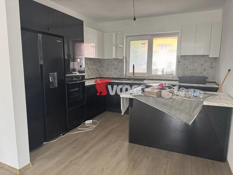 Casă cu Teren 500 Mp în Sânmihaiu Român