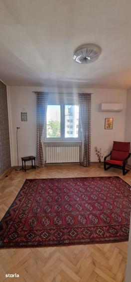 Apartament cu 2 camere decomandat în Centrul Istoric