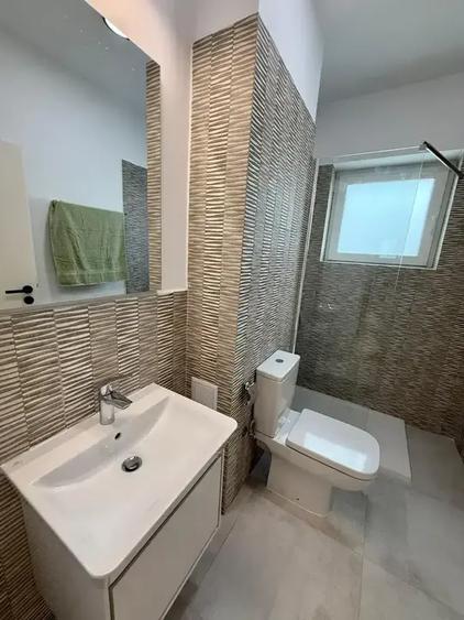 Duplex cu 2 camere cu Canalizare în Exterior Sud