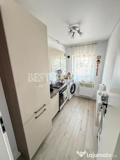 Apartament cu 2 camere decomandat în Titan