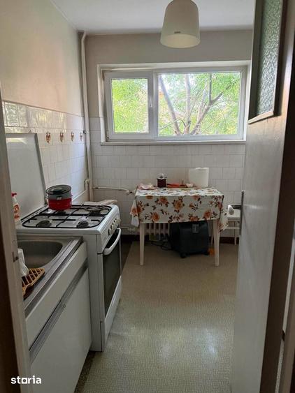 Apartament cu 2 camere decomandat în Calea București