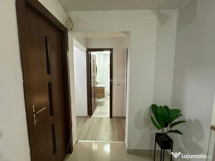 Apartament cu 3 camere decomandat, mobilat în Central