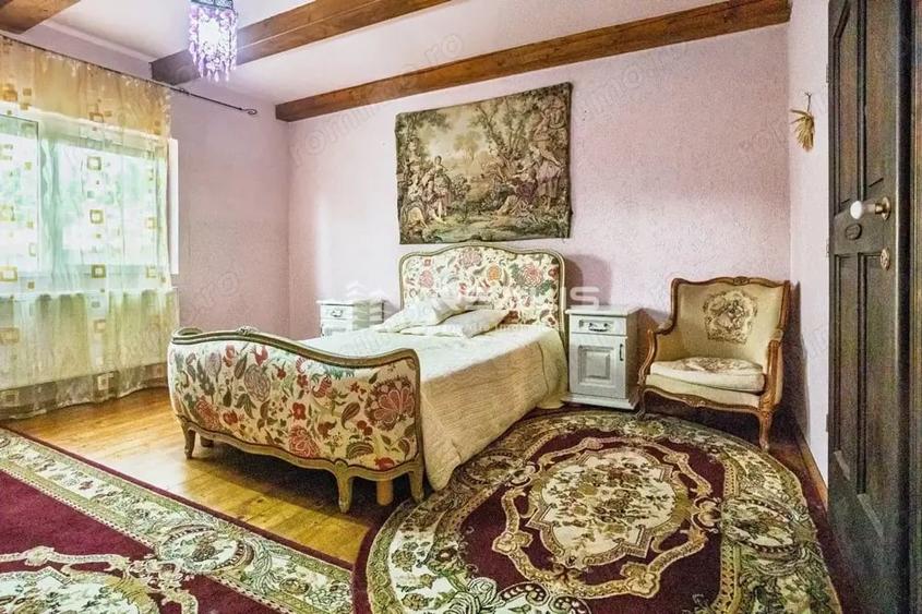 Casă cu 5 camere cu Teren 1370 Mp în Bodrogu Nou