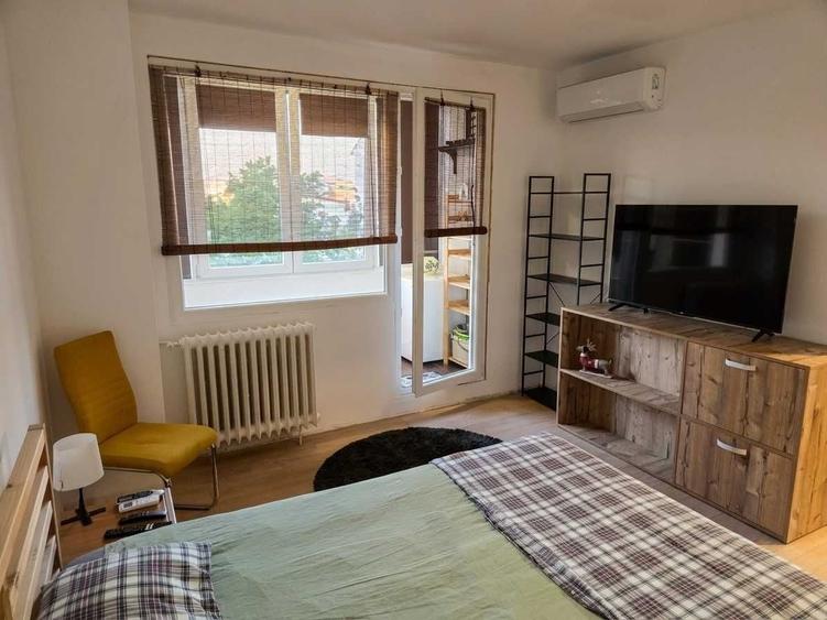 Proprietar Inchiriez apartament cu 3 camere, Sector 4 (Brancoveanu) Loc de parcare inclus - 1