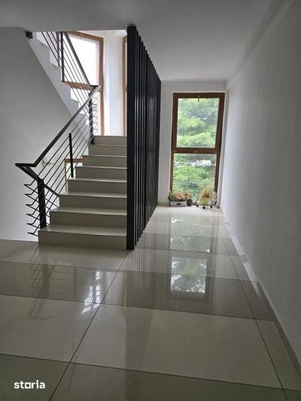 Apartament cu 4 camere în Progresul