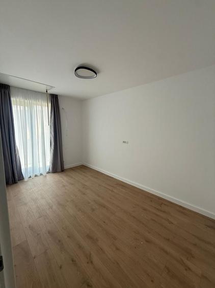 Casă cu 5 camere cu Canalizare în Pipera
