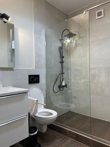 Apartament cu 2 camere semidecomandat, mobilat în Zorilor