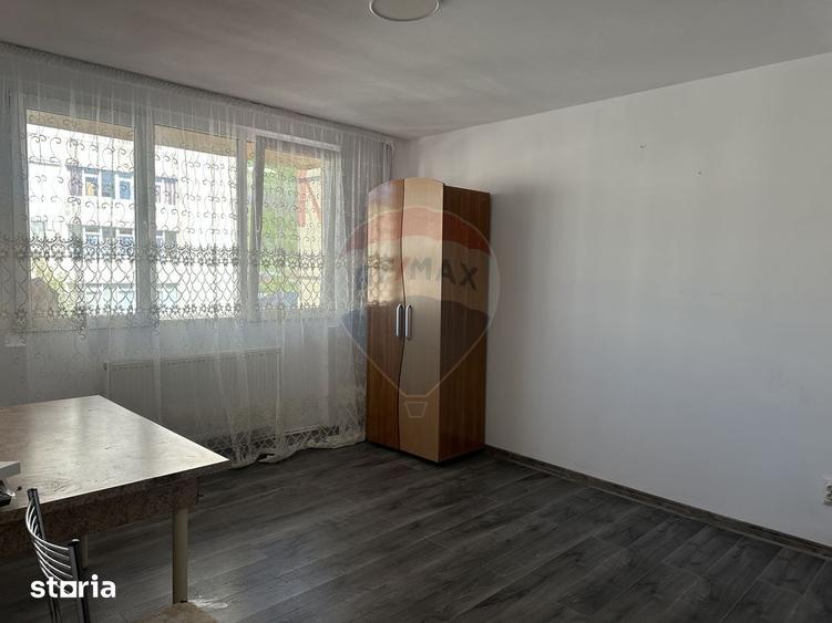 Apartament cu 2 camere decomandat, mobilat în Dărmănești