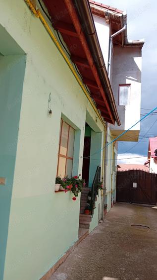 Casă cu 5 camere în Hărman