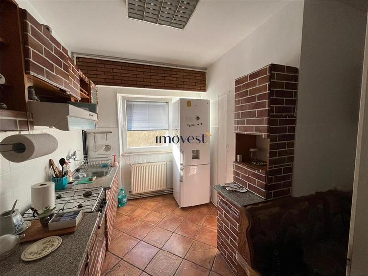 Apartament cu 4 camere decomandat în 14 Mai