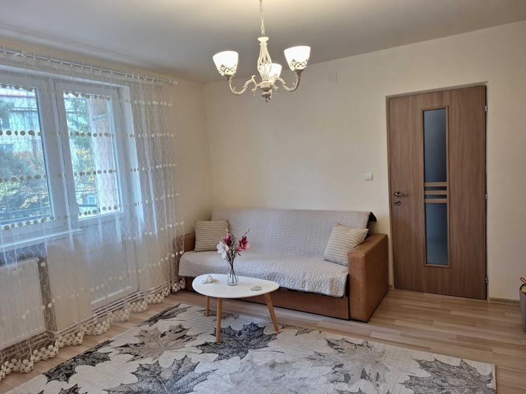Apartament cu 2 camere semidecomandat în Petros