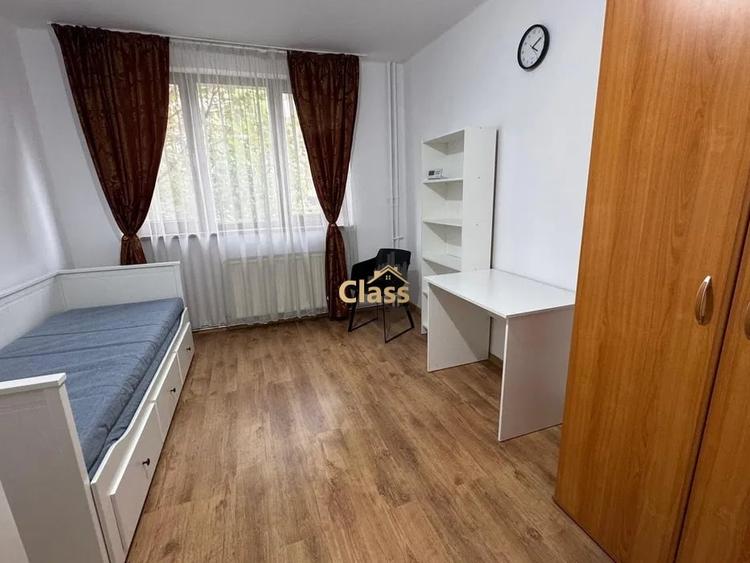 Apartament cu 3 camere decomandat, mobilat în Semicentral