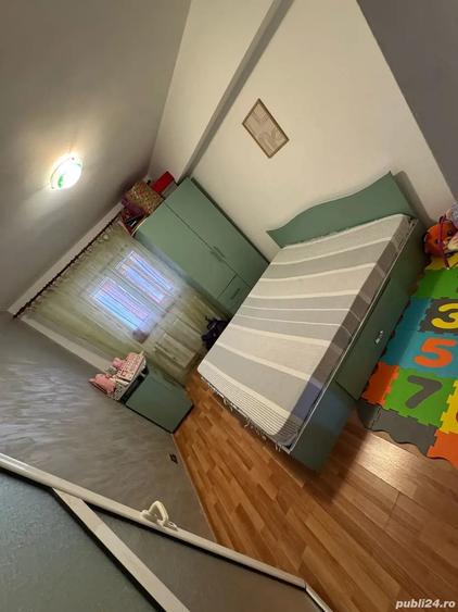 Apartament cu 4 camere decomandat în Central