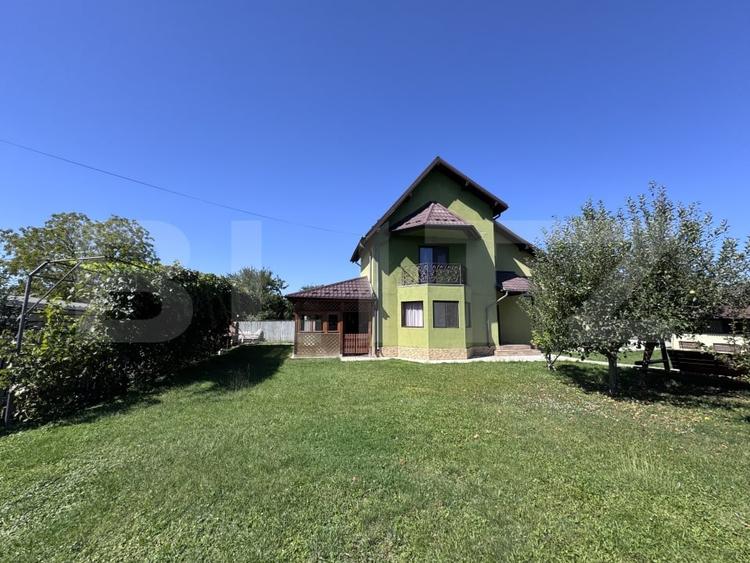 Casă individuală cu 6 camere cu Teren 667 Mp în Urleta