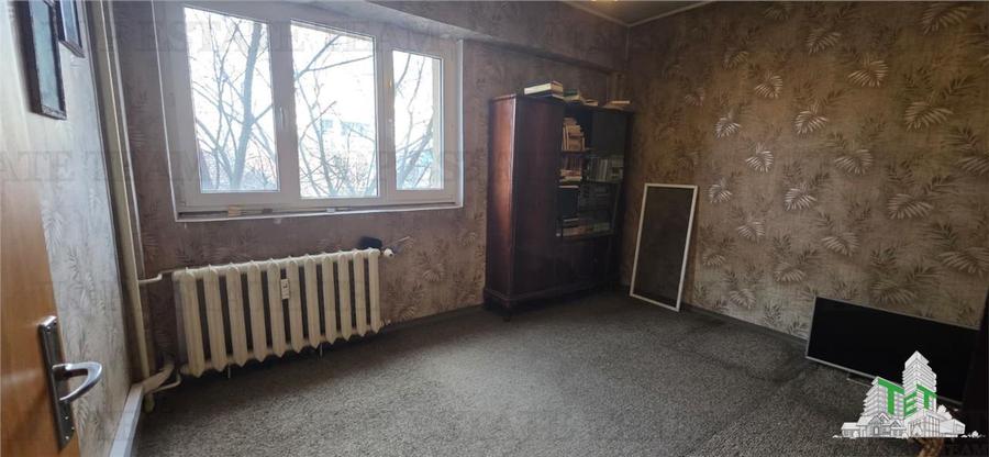 Apartament cu 3 camere decomandat în Kiseleff