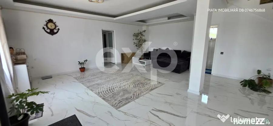 Casă cu 6 camere cu Teren 1438 Mp în Colacu