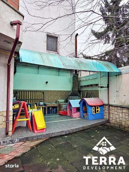 Casă cu Canalizare în Central