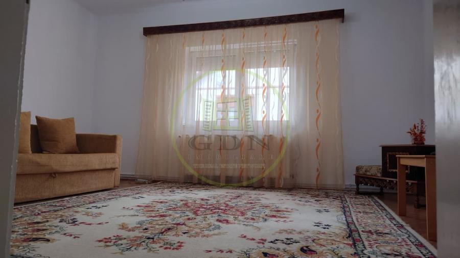 Casă individuală cu 4 camere cu Canalizare în Lupeni