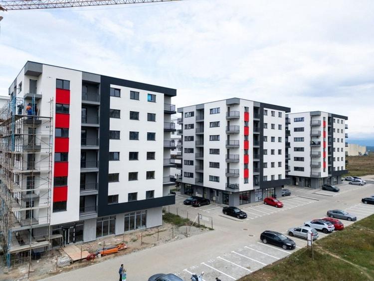 Apartament cu 3 camere decomandat în Șelimbăr