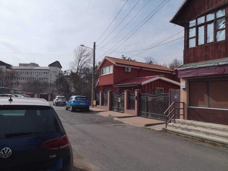 Casă cu 3 camere în Central