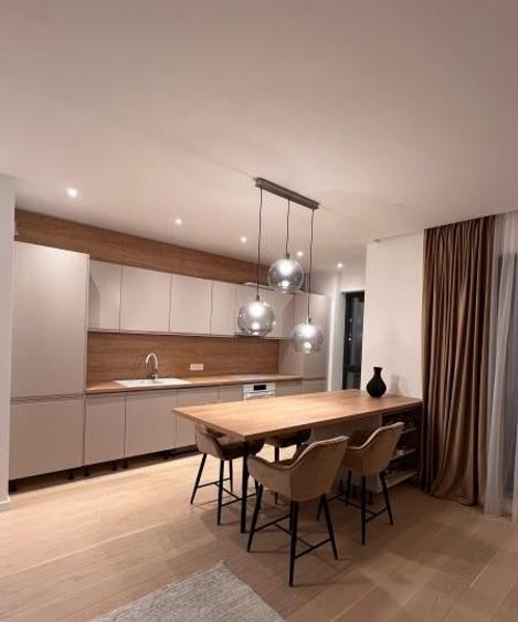 Apartament cu 2 camere semidecomandat, mobilat în Pipera