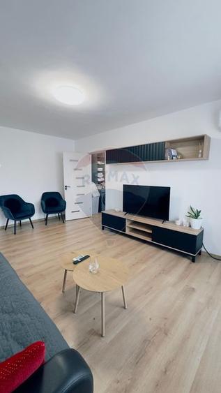 Apartament cu 2 camere semidecomandat, mobilat în Craiovița Nouă