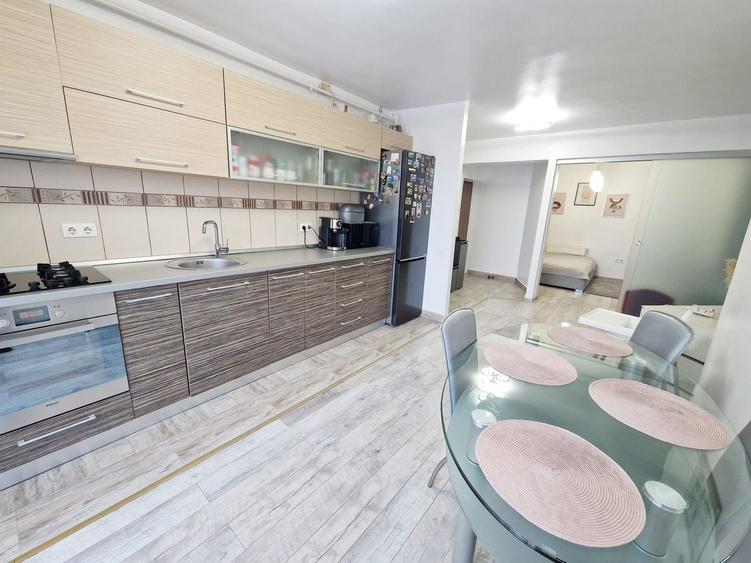 Apartament 3 camere, parcare, str Florilor Floresti Atelierul de Pizza - 20