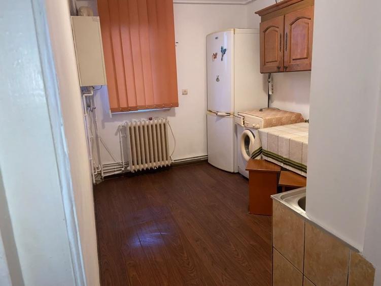 Garsonieră decomandată în Războieni