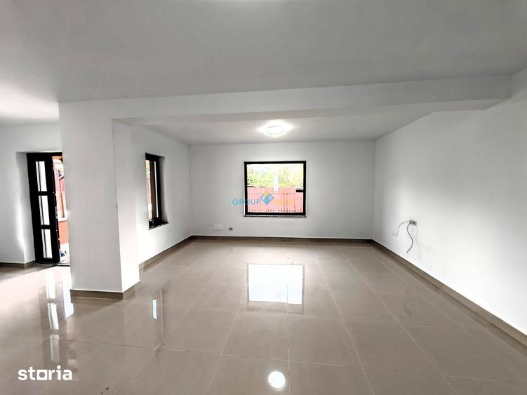 Casă cu 4 camere cu Teren 427 Mp în Republicii