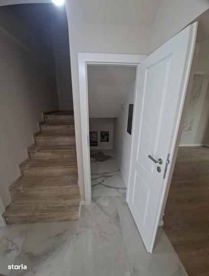 Casă cu 4 camere cu Teren 250 Mp în Torontalului