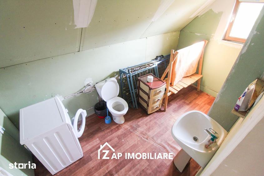 Casă cu 4 camere cu Teren 2000 Mp în Central
