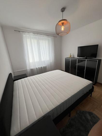 Apartament cu 4 camere decomandat în Pantelimon