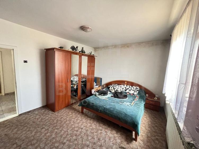 Casă cu 5 camere cu Teren 1100 Mp în Central