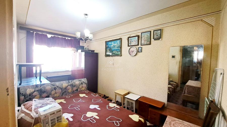Apartament cu 3 camere circular în Bumbești-Jiu