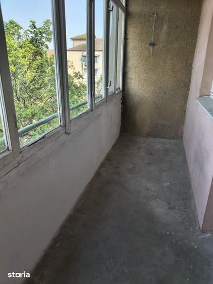 Apartament cu 2 camere semidecomandat în Rogerius