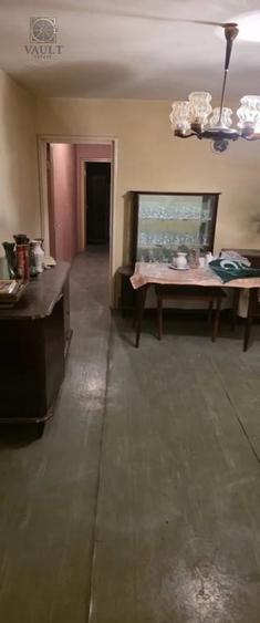 Apartament cu 3 camere decomandat în Titan