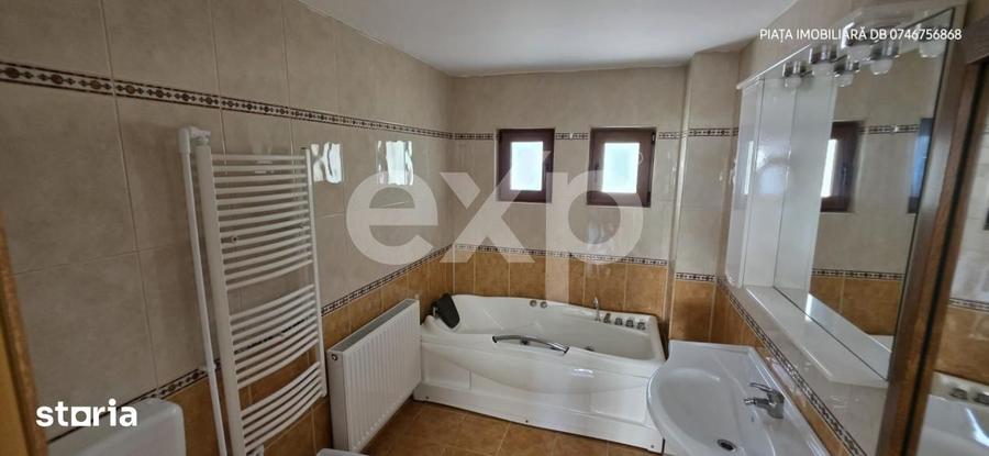 Casă cu 5 camere cu Teren 1438 Mp în Răzvad