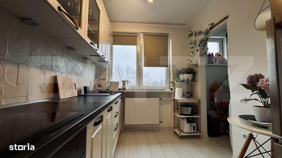 Apartament cu 4 camere semidecomandat în Decebal
