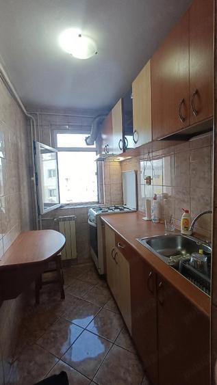 Apartament cu 2 camere semidecomandat în Giurgiului