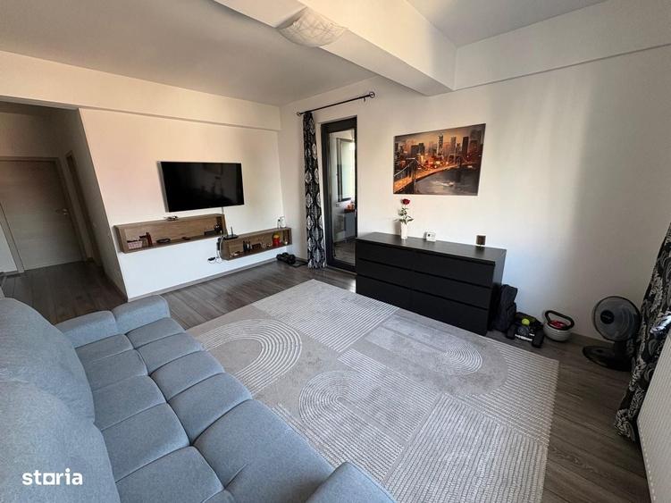 Apartament cu 3 camere în Berceni