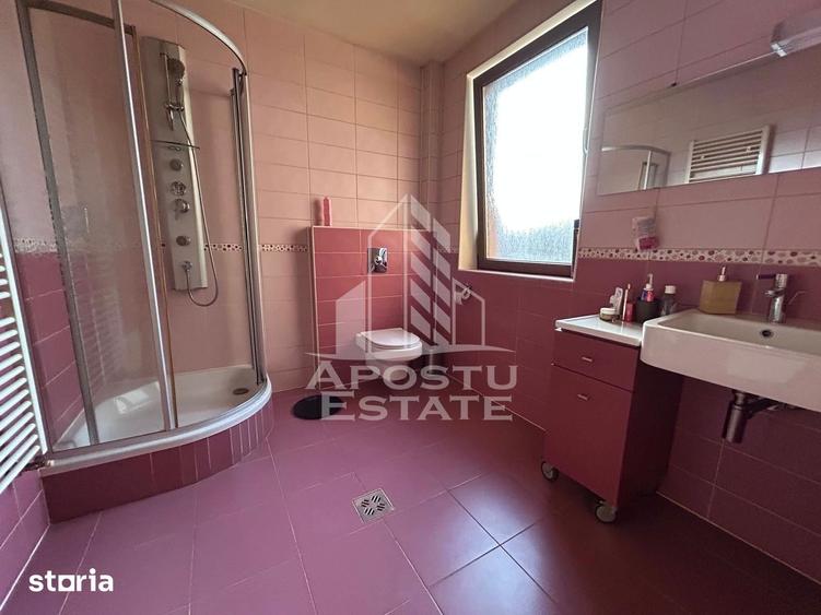 Casă cu 6 camere cu Teren 920 Mp în Odobescu