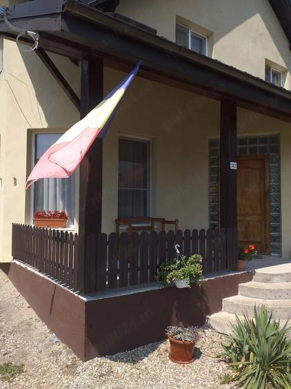Casă cu 3 camere cu Teren 970 Mp în Almașu