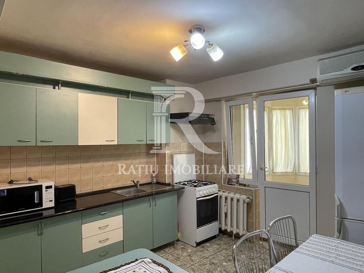 Apartament cu 2 camere decomandat, mobilat în Centru Civic