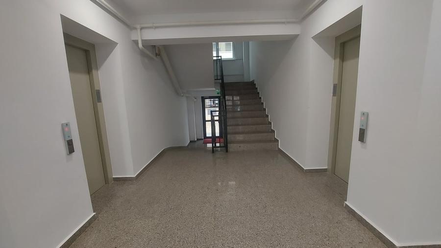 Apartament cu 2 camere decomandat în Berceni