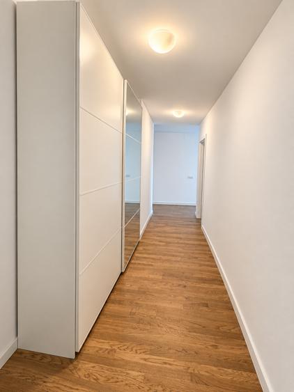 Apartament cu 3 camere în Băneasa