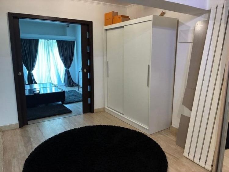 Apartament cu 3 camere decomandat, mobilat în P-ța Unirii