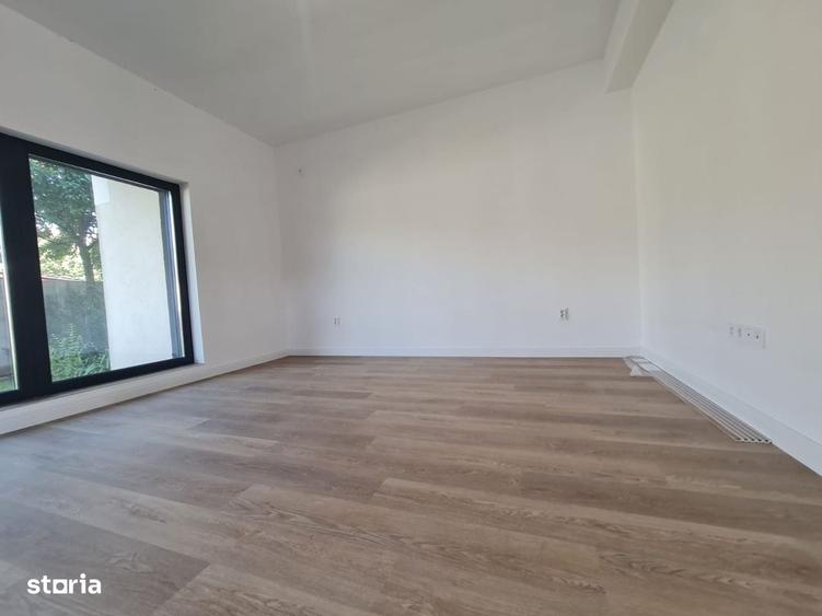 Casă cu 4 camere în Tamași