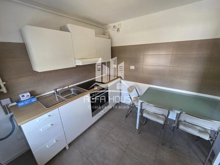Apartament cu 3 camere semidecomandat în Central