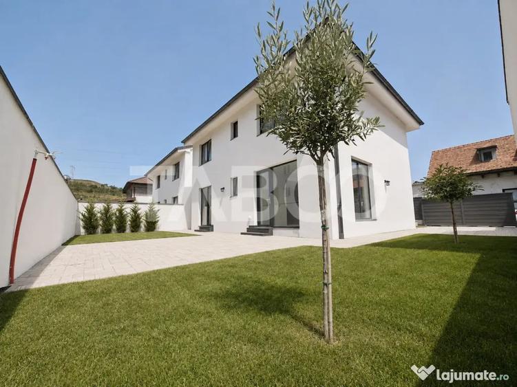 Casă cu 4 camere cu Teren 277 Mp în Central